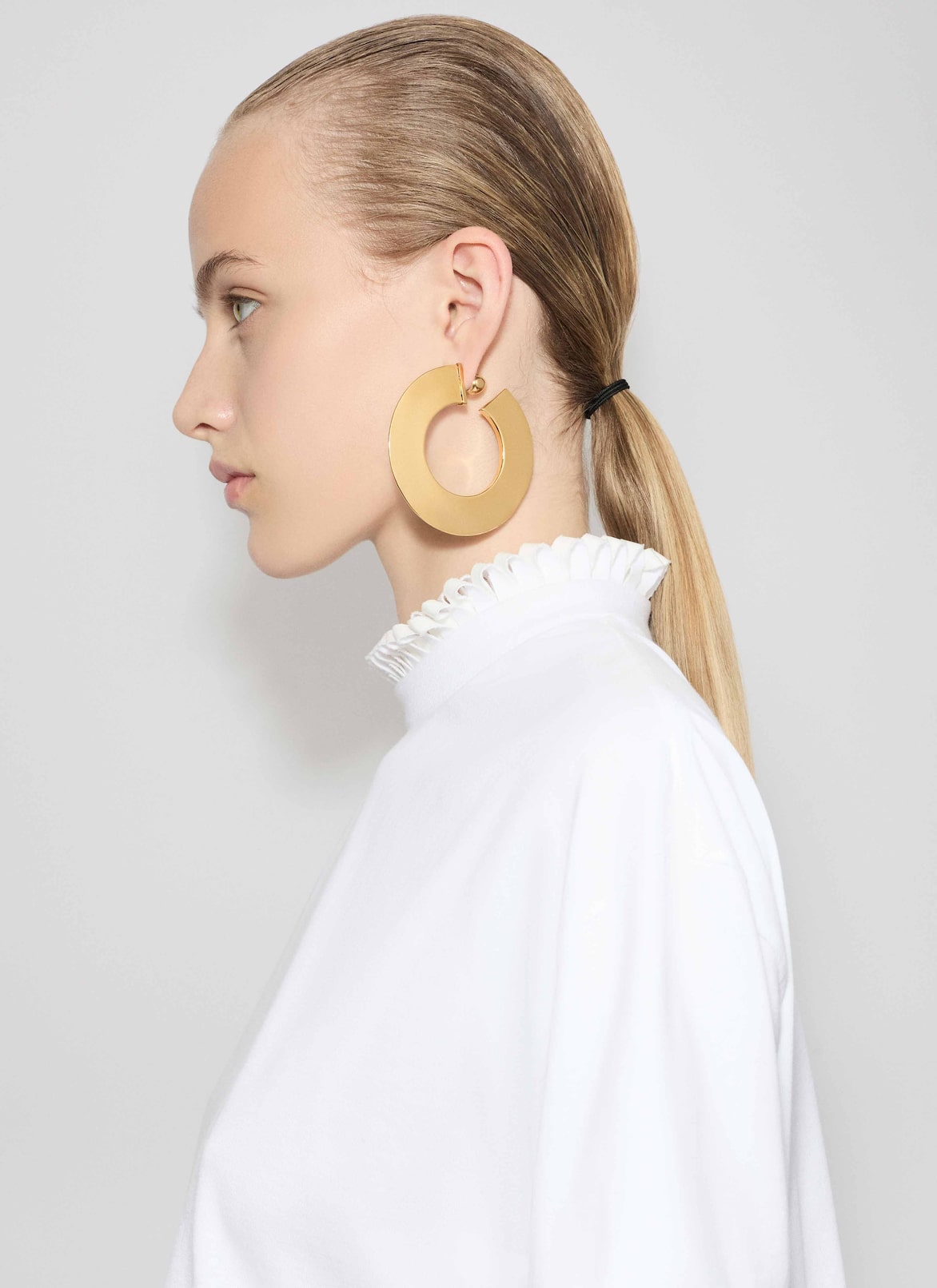 BLADE HOOPS  ALAÏA GOLD BLADE HOOPS
